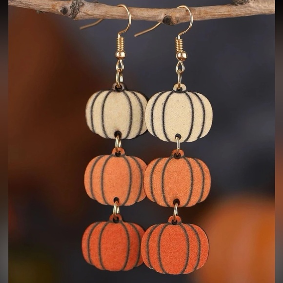 Pumpkin Dangle Earrings - Picture 1 of 4
